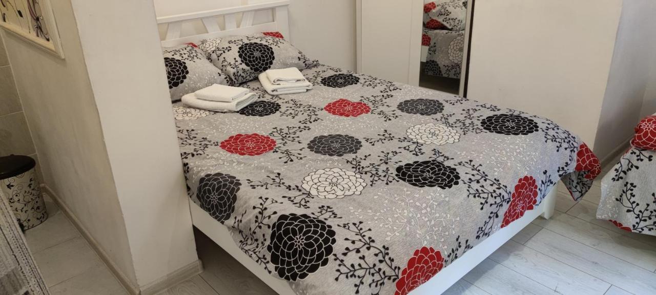 Studio Apartman Kocka Belgrade Luaran gambar