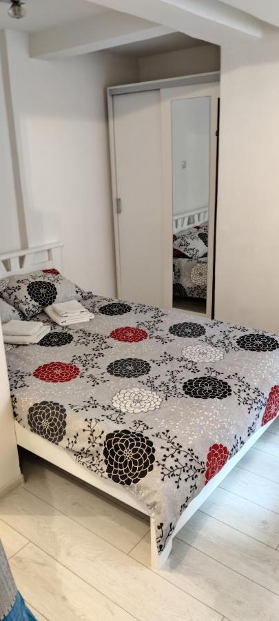 Studio Apartman Kocka Belgrade Luaran gambar
