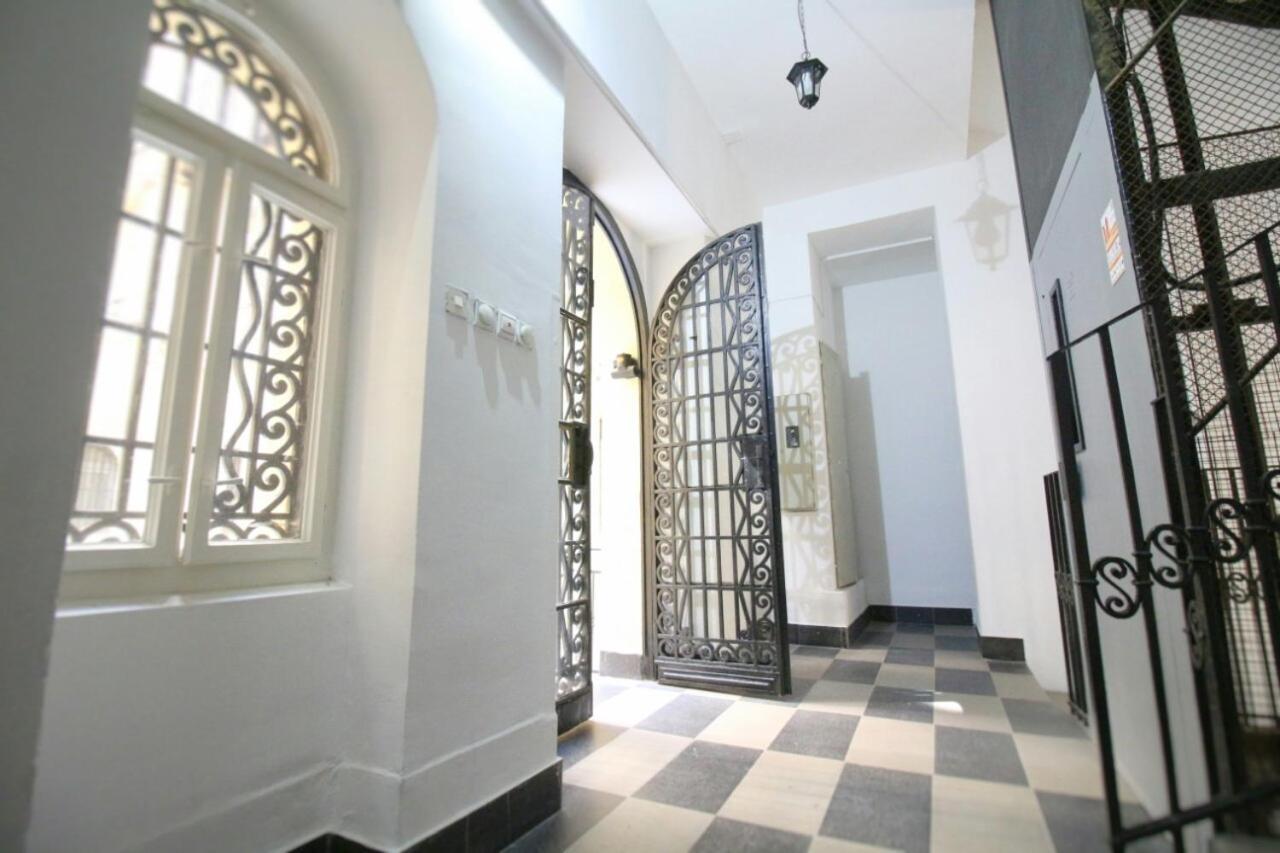 Studio Apartman Kocka Belgrade Luaran gambar