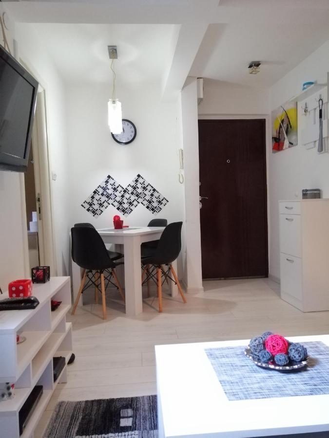 Studio Apartman Kocka Belgrade Luaran gambar
