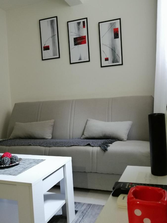Studio Apartman Kocka Belgrade Luaran gambar