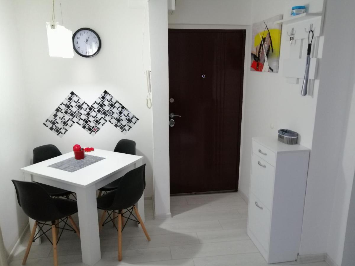 Studio Apartman Kocka Belgrade Luaran gambar