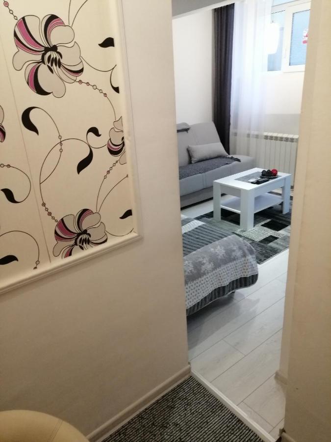 Studio Apartman Kocka Belgrade Luaran gambar